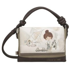 Listonoszka damska Anekke, z klapką z dekoracyjnym nadrukiem i krótką rączką z ozdobnymi węzłami wyposażona w dodatkowy pasek na ramię, wielokolorowa. Białe torebki klasyczne Anekke, bez wzorów, na ramię, z nadrukiem, bez dodatków. Za 359.00 zł.