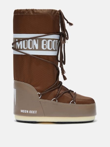 Moon Boot ICON NYLON BOOTS Śniegowce damskie. Brązowe trapery i śniegowce Moon Boot, z nylonu, przed kolano. W wyprzedaży za 687.20 zł.