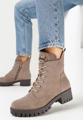 Szare Botki Workery z Metalową Ozdobą Garaia. Szare botki Born2be, z aplikacjami, bez obcasa, na płaskiej podeszwie, bez zapięcia. Za 139.99 zł.
