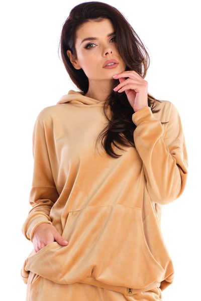 Welurowa Bluza Kangurka z Kapturem - Beżowa. Brązowe bluzy Awama, uniwersalny, bez wzorów, z elastanu, z kapturem. Za 228.90 zł.