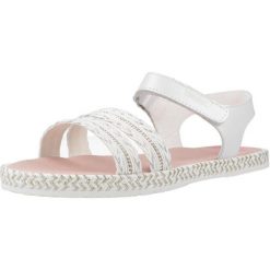 Sandały PABLOSKY 437008P Biały. Białe sandały PABLOSKY, bez wzorów, ze skóry, bez obcasa, bez zapięcia. Za 250.99 zł.
