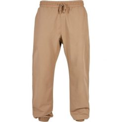 Damski strój do joggingu Urban Classics Basic. Brązowe spodnie dresowe Urban Classics, bez wzorów, z dresówki. Za 221.50 zł.