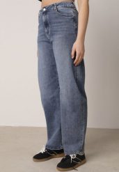 Granatowe Bawełniane Jeansy o Kroju Barrel Leg z Wysokim Stanem Tinalea. Niebieskie jeansy Born2be, l, bez wzorów, z podwyższonym stanem. Za 129.99 zł.