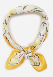 Żółty Szalik Typu Apaszka ze Wzorem w Owoce Fatima. Żółte szaliki Renee, na lato, bez wzorów, z materiału. Za 39.99 zł.