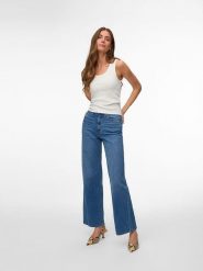 Vero Moda Top w kolorze białym rozmiar: M. Białe topy Vero Moda, m, bez wzorów, bez kołnierzyka, bez ramiączek. Za 45.45 zł.