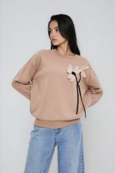 Bluza z kwiatem beżowa. Brązowe bluzy MOODO, l, bez wzorów, z bawełny, bez kaptura. Za 129.99 zł.