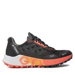 Buty do biegania adidas. Czarne obuwie sportowe Adidas, z gore-texu, bez zapięcia, do biegania, Adidas Terrex, gore-tex. Za 459.99 zł.