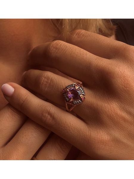 Les Petites Précieuses Pozłacany pierścionek z cyrkoniami i ametystem rozmiar: 54. Różowe pierścionki Les Petites Précieuses, z ametystem, pozłacane. Za 245.38 zł.