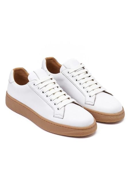 British Passport Skórzane sneakersy w kolorze białym rozmiar: 37. Białe trampki British Passport, bez wzorów, bez zapięcia. Za 347.99 zł.