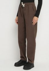 Brązowe Spodnie Bawełniane w Stylu Mom Fit ze Sznurkiem Adenelle. Brązowe spodnie materiałowe Born2be, na co dzień, l, bez wzorów, z bawełny. Za 69.99 zł.