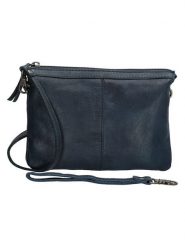 Beagles Skórzana torebka w kolorze granatowym - 19 x 14 x 2,5 cm rozmiar: onesize. Niebieskie torby na ramię Beagles, bez wzorów, z materiału, na ramię, bez dodatków. Za 100.99 zł.