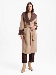 BGN Płaszcz przejściowy w kolorze jasnobrązowym rozmiar: 40. Brązowe płaszcze BGN, bez wzorów, bez kaptura. Za 335.45 zł.