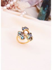 L'Atelier de Gaia Pozłacany pierścionek z perłą i masą perłową rozmiar: onesize. Białe pierścionki L'Atelier de Gaia, z perłą, pozłacane. Za 60.99 zł.