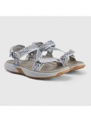 4F Sandały w kolorze szarym rozmiar: 37. Szare sandały 4f, bez wzorów, klasyczne, z otwartym noskiem, bez obcasa, bez zapięcia. Za 158.47 zł.