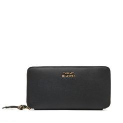 Portfel Tommy Hilfiger. Czarne portfele TOMMY HILFIGER, bez wzorów. Za 329.99 zł.