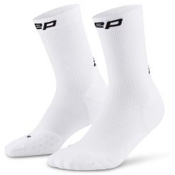 Damskie krótkie skarpety kompresyjne sportowe Core Run do połowy łydki CEP. Czarne skarpety CEP, bez wzorów, z dzianiny. Za 79.00 zł.