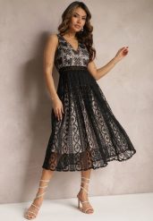 Czarna Plisowana Sukienka na Ramiączkach z Ozdobnym Wzorem i Suwakiem Mirilla. Czarne sukienki Renee, na co dzień, m, z aplikacjami, eleganckie, bez kołnierzyka, bez ramiączek, midi, proste. Za 134.99 zł.