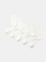 Skarpetki z bawełną 5 pack - kremowy. Białe skarpety Sinsay, bez wzorów, z bawełny. Za 17.99 zł.