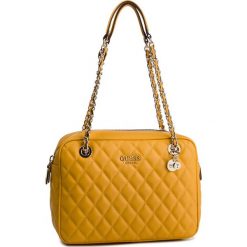 Torebka GUESS - Sweet Candy (VG) HWVG71 75200 MGD. Żółte torebki klasyczne Guess, z aplikacjami, ze skóry ekologicznej, bez dodatków. W wyprzedaży za 359.00 zł.