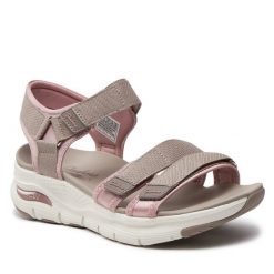 Sandały Skechers. Brązowe sandały Skechers, bez wzorów, bez obcasa, na płaskiej podeszwie, bez zapięcia. Za 249.99 zł.