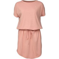 Elegancka Różowa Sukienka Bugatela dla Kobiet - Komfort i Styl. Czerwone sukienki ZSPORT, do pracy, m, bez wzorów, z poliesteru, biznesowe, bez kołnierzyka, bez ramiączek, dopasowane. Za 131.99 zł.
