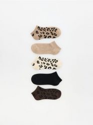 Krótkie skarpetki 5 pack - brązowy. Brązowe skarpety Reserved, bez wzorów. Za 49.99 zł.