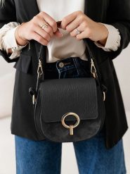 Lia Biassoni Skórzana torebka "Catona" w kolorze czarnym - 20 x 19 x 9 cm rozmiar: onesize. Czarne torby na ramię Lia Biassoni, bez wzorów, z materiału, na ramię, bez dodatków. Za 260.99 zł.