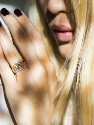 DIAMOND & CO Złoty pierścionek "Mae" z diamentami rozmiar: 62. Żółte pierścionki Diamond & Co, z ametystem, złote. Za 1,442.78 zł.