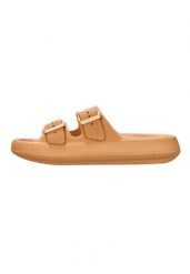 Damskie sandały kąpielowe Beco Airkiss Leisure | Brązowy. Brązowe sandały BECO, bez wzorów, z materiału, wakacyjne, bez obcasa, bez zapięcia. Za 208.99 zł.