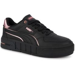 Buty sportowe sneakersy na platformie czarne PUMA CALI COURT METALLIC. Czarne obuwie sportowe Puma, bez zapięcia, trekkingowe. Za 245.00 zł.