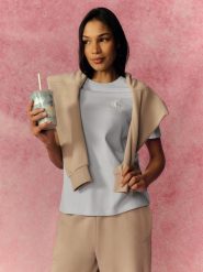 4F T-shirt relaxed z nadrukiem damski - niebieski S. Niebieskie t-shirty 4f, s, bez wzorów, z bawełny, bez kołnierzyka, bez ramiączek. Za 69.99 zł.