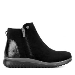 Botki Go Soft. Czarne botki GO SOFT, bez wzorów, bez obcasa, na płaskiej podeszwie, bez zapięcia. Za 179.99 zł.