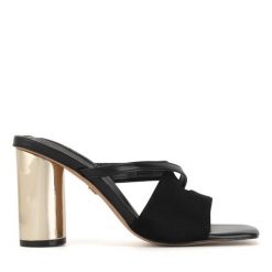 Klapki Nine West. Czarne klapki Nine West, bez wzorów, bez obcasa. Za 199.99 zł.
