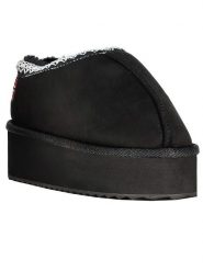 Geographical Norway Kapcie "One" w kolorze czarnym rozmiar: 40. Czarne obuwie domowe Geographical Norway, bez wzorów, z materiału, bez zapięcia. Za 100.99 zł.