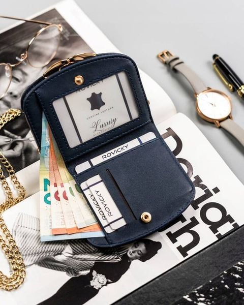 Portfel-portmonetka damska Milano Design SF-1830-JM granatowy. Niebieskie portfele MILANO DESIGN, bez wzorów, ze skóry ekologicznej. Za 37.99 zł.