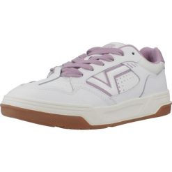 Kapcie VANS UPLAND Biały. Białe obuwie domowe Vans, bez wzorów, ze skóry, bez zapięcia. Za 350.99 zł.