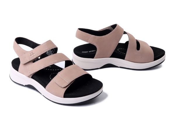 JOSEF SEIBEL 97303 380 024 Estelle 03 blush, sandały damskie. Brązowe sandały Josef Seibel, bez wzorów, ze skóry, bez obcasa, bez zapięcia. Za 429.90 zł.
