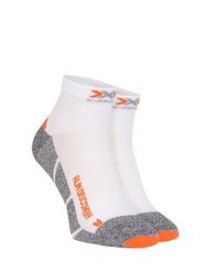 Skarpety biegowe X-Socks Run Discovery 4.0. Białe skarpety X Socks, bez wzorów, z materiału. Za 75.18 zł.