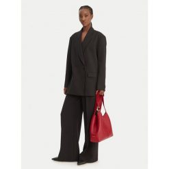 Torebka Coccinelle. Czerwone torebki klasyczne Coccinelle, bez wzorów, bez dodatków. Za 1,299.99 zł.