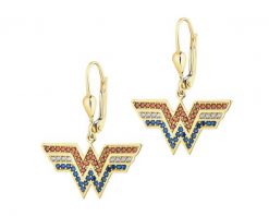 Złote kolczyki z cyrkoniami - DC, Wonder Woman, Warner Bros. Discovery. Żółte kolczyki Apart, z cyrkonią, złote. Za 1,869.00 zł.