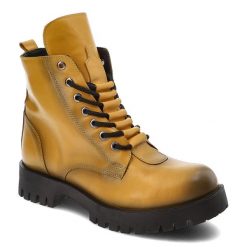 Żółte Botki Artiker Stylowe Obuwie Damskie. Żółte botki Artiker, bez wzorów, z materiału, bez obcasa, bez zapięcia. Za 319.00 zł.