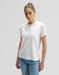 DAMSKA KOSZULKA LEE PERFECT TEE BRIGHT WHITE 112355195. Białe bluzki Lee, s, bez wzorów, bez kołnierzyka, bez ramiączek. Za 69.99 zł.