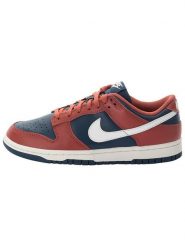 Nike Skórzane sneakersy "Dunk Low" w kolorze czerwono-granatowym rozmiar: 38. Czerwone trampki Nike, bez wzorów, bez zapięcia. Za 422.66 zł.