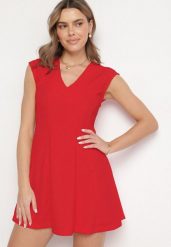 Czerwona Rozkloszowana Sukienka o Taliowanym Kroju Ellaira. Czerwone sukienki Born2be, na co dzień, m, bez wzorów, eleganckie, bez kołnierzyka, bez ramiączek, mini, rozkloszowane. Za 129.99 zł.