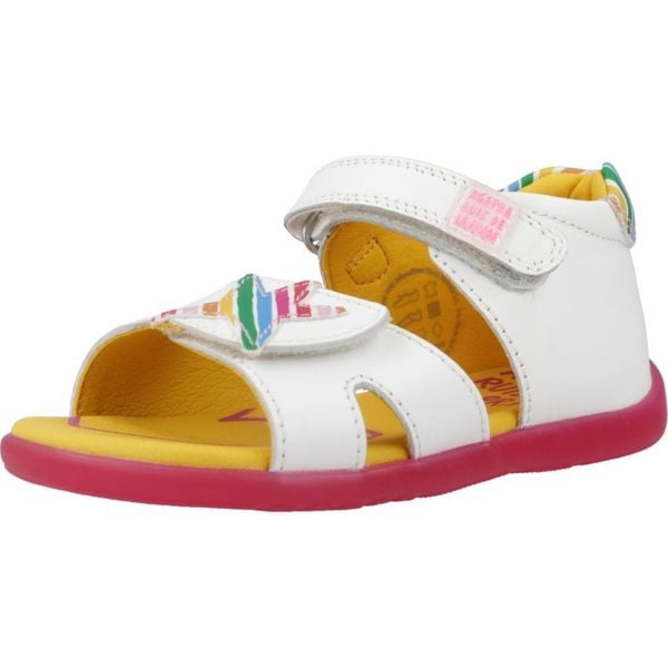 Sandały AGATHA RUIZ DE LA PRADA 242901A Biały. Białe sandały Agatha Ruiz de la Prada, bez wzorów, ze skóry, bez obcasa, bez zapięcia. Za 248.10 zł.