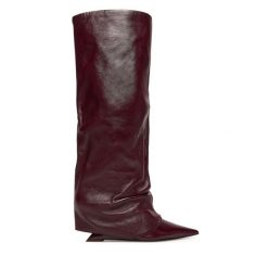 Kozaki Naked Wolfe. Czerwone kozaki Naked Wolfe, bez obcasa, na koturnie, bez zapięcia. Za 2,119.00 zł.