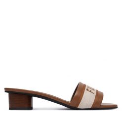Klapki Furla. Klapki Furla, bez wzorów, bez obcasa. Za 1,079.00 zł.