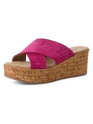 S.Oliver Skórzane klapki w kolorze różowym na koturnie rozmiar: 40. Różowe klapki S.Oliver, bez wzorów, z otwartym noskiem, bez obcasa, na koturnie. Za 165.99 zł.