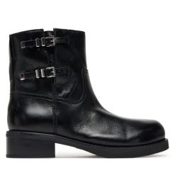 Botki MICHAEL Michael Kors. Czarne botki MICHAEL Michael Kors, bez wzorów, bez obcasa, na płaskiej podeszwie, bez zapięcia. Za 1,129.00 zł.