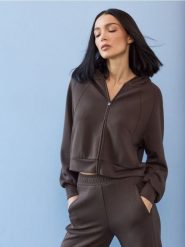 Rozpinana bluza z domieszką wiskozy i kieszeniami - brązowy. Brązowe bluzy Sinsay, l, bez wzorów, z wiskozy, bez kaptura. Za 59.99 zł.